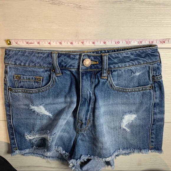 BDG High Rise Dree Cheeky Cutoff Shorts Size 25 - Picture 9 of 11
